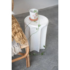 Tabouret ou table d'appoint en grès sculpté